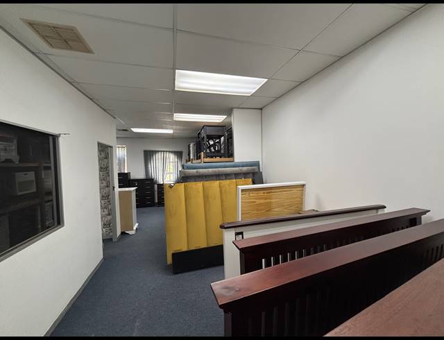 370M² RETAIL TO LET IN SPRINGFIELD PARK